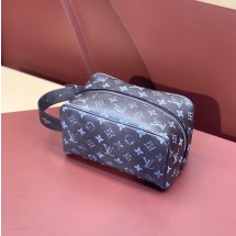 루이비통 락커 돕 키트 파우치백 M11670